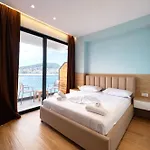 Tramonto Sarandë